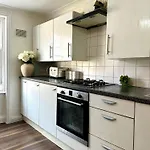 Spacious 4- Bedroom Flat! Kings Cross, St Pancras