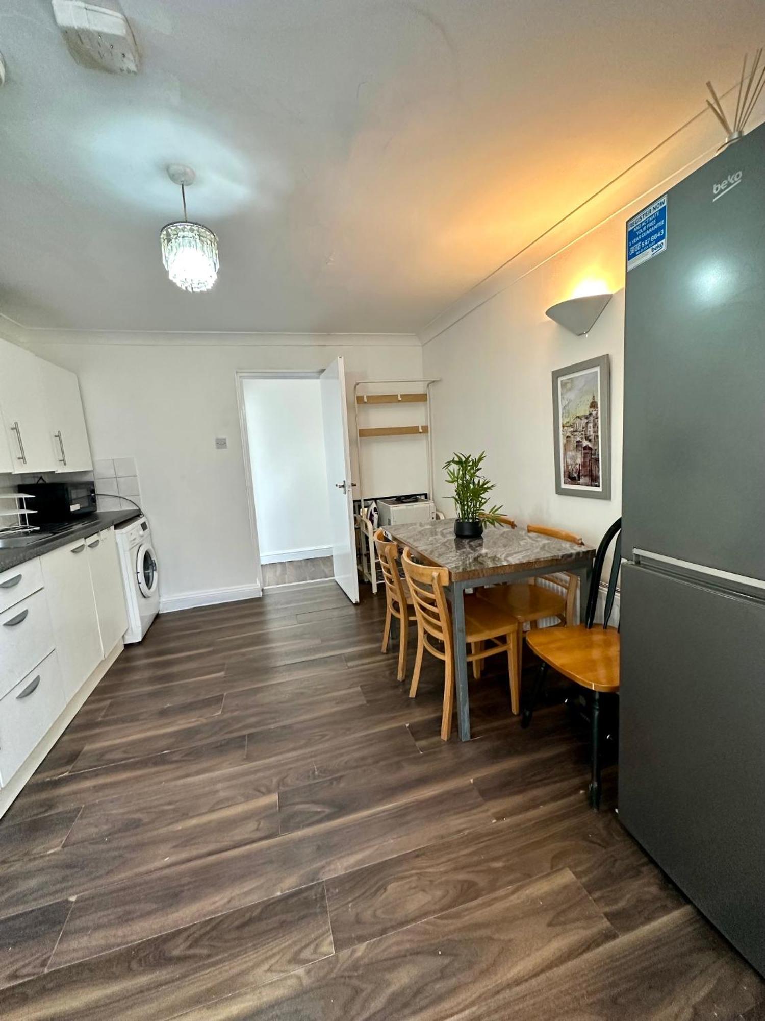 Spacious 4- Bedroom Flat! Kings Cross, St Pancras