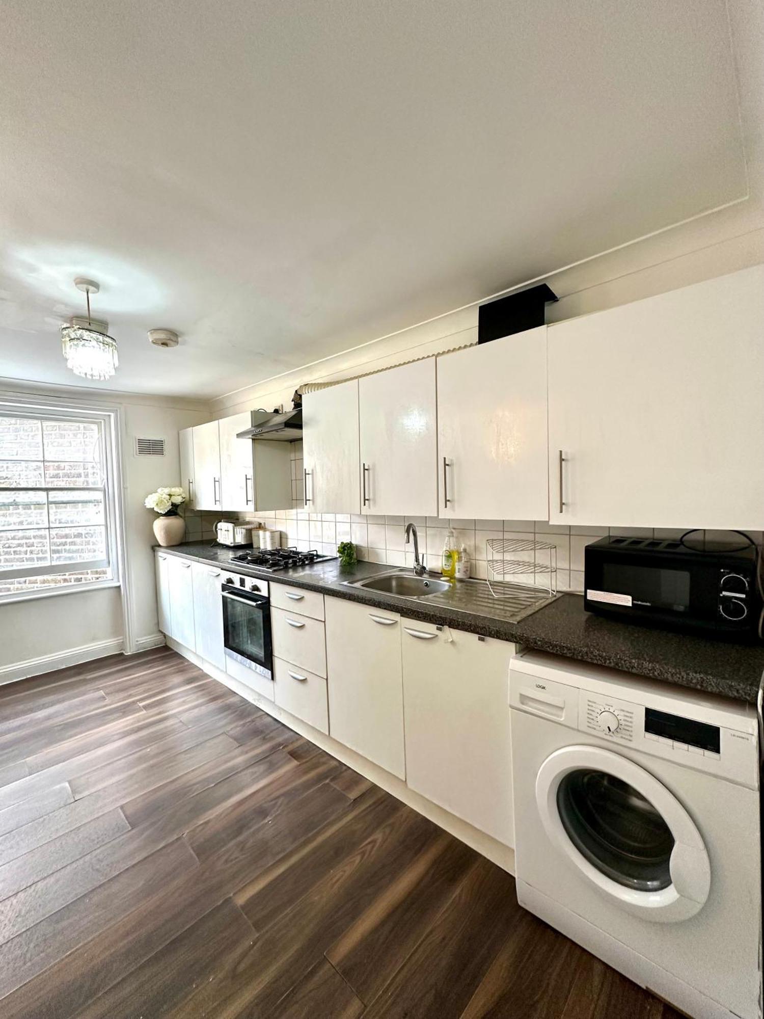 Spacious 4- Bedroom Flat! Kings Cross, St Pancras Appartamento *