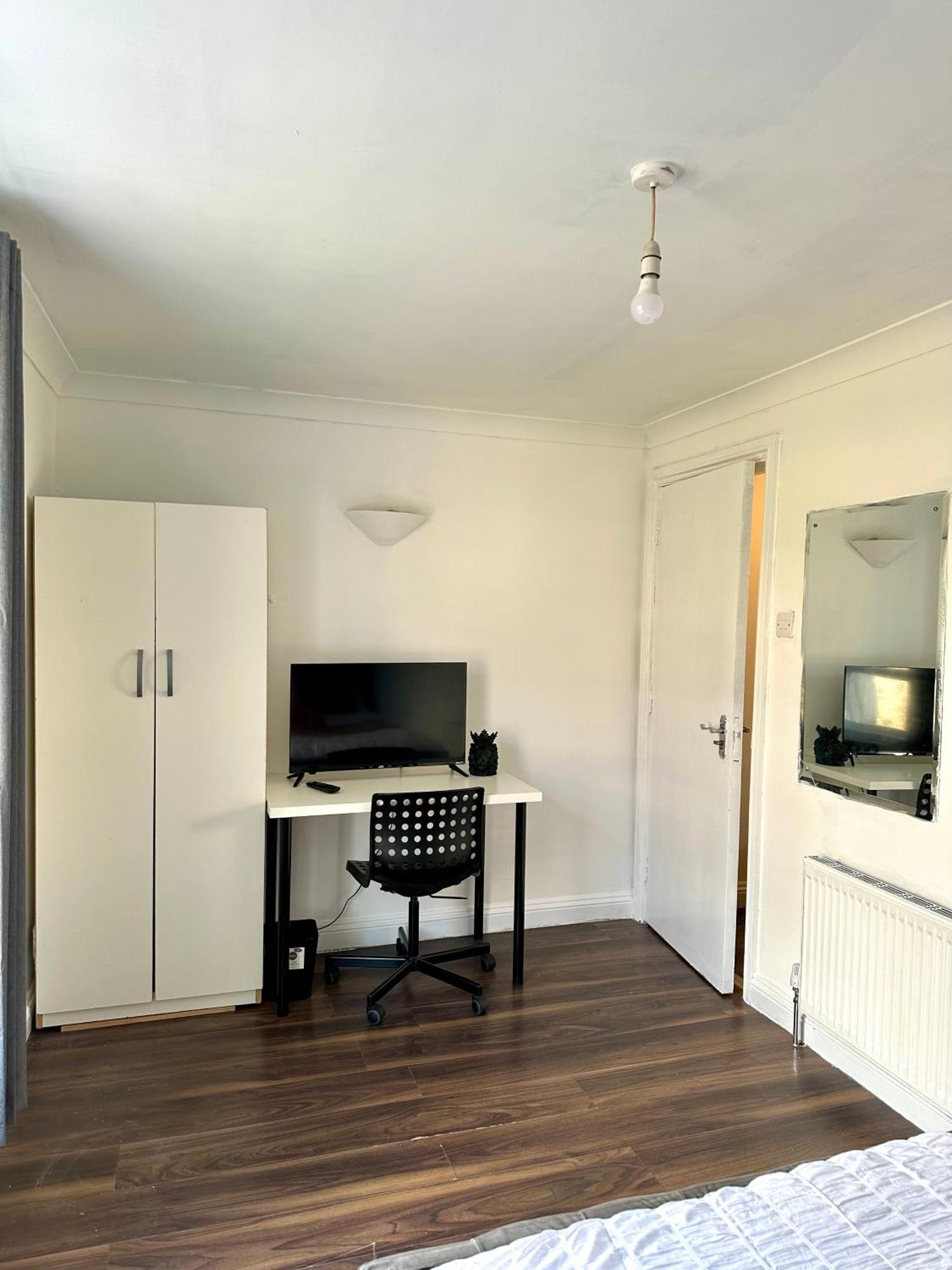 Spacious 4- Bedroom Flat! Kings Cross, St Pancras