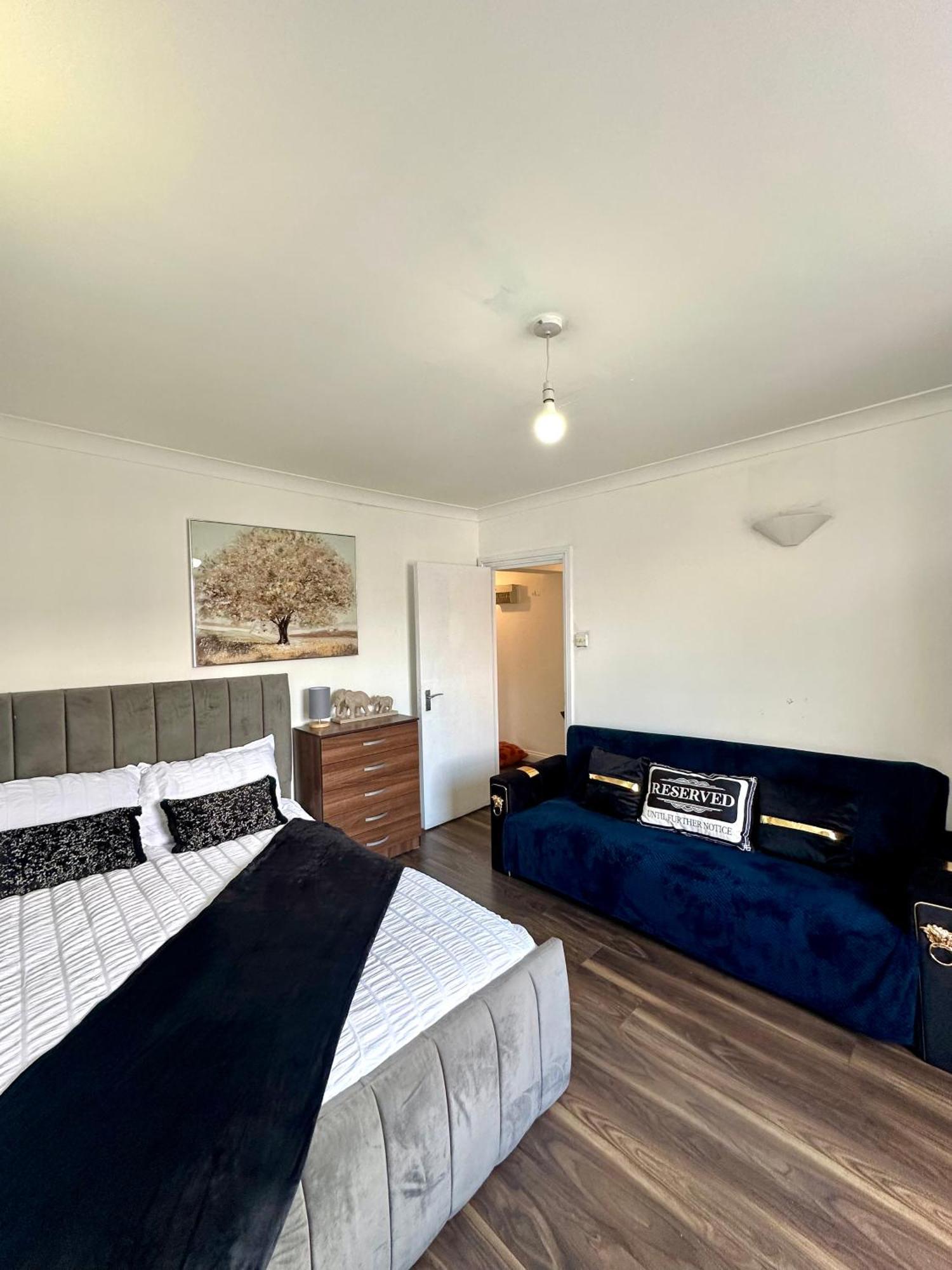 Spacious 4- Bedroom Flat! Kings Cross, St Pancras * Londra