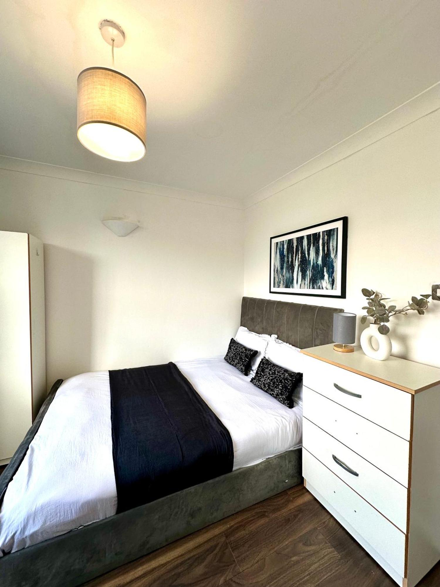Spacious 4- Bedroom Flat! Kings Cross, St Pancras *