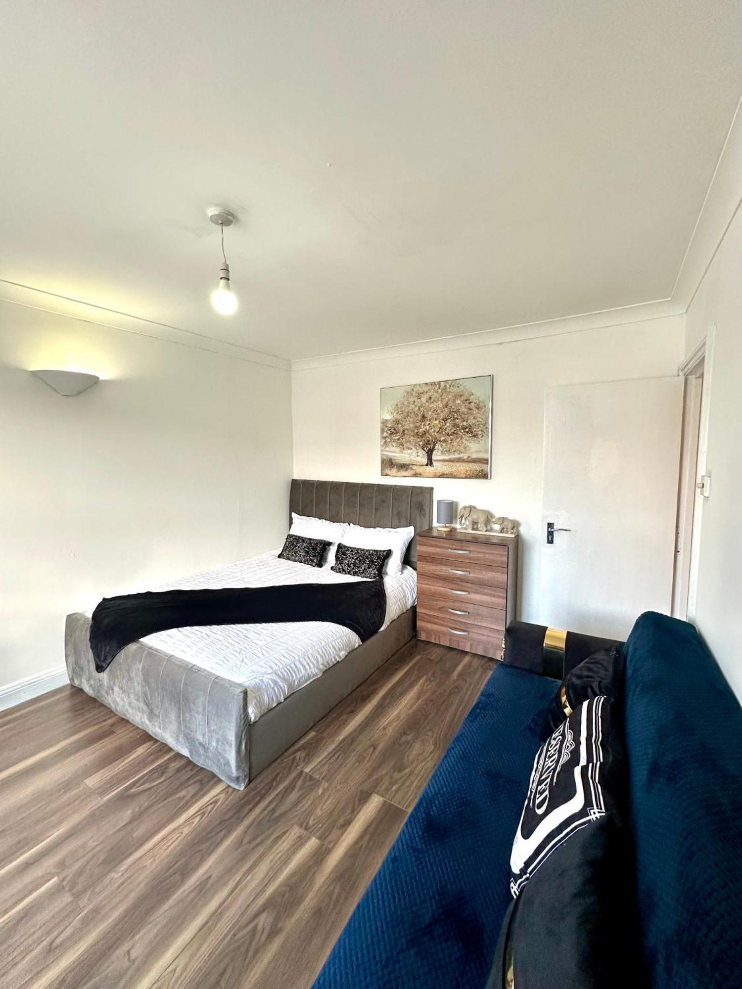 Spacious 4- Bedroom Flat! Kings Cross, St Pancras * Londra
