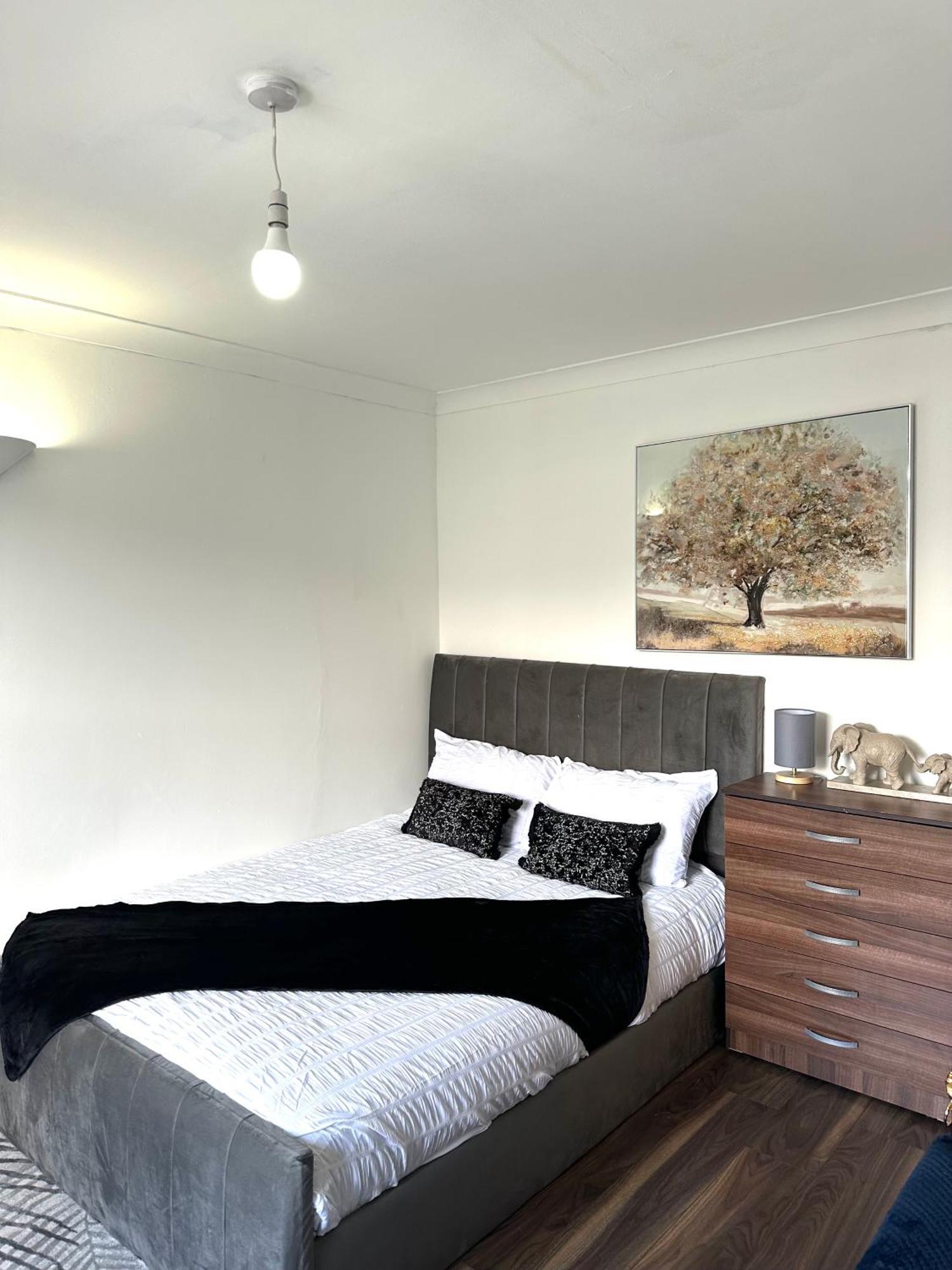 Spacious 4- Bedroom Flat! Kings Cross, St Pancras * Londra