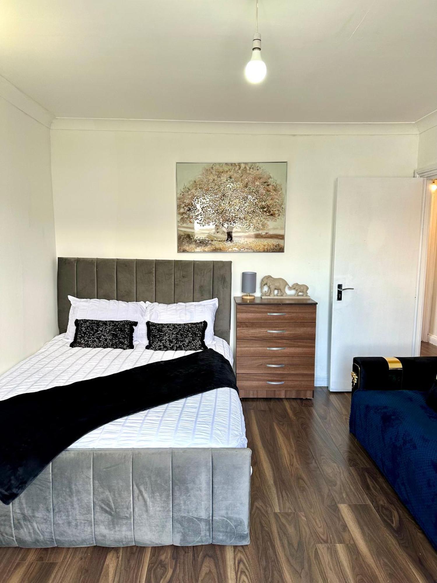 Spacious 4- Bedroom Flat! Kings Cross, St Pancras Appartamento Londra