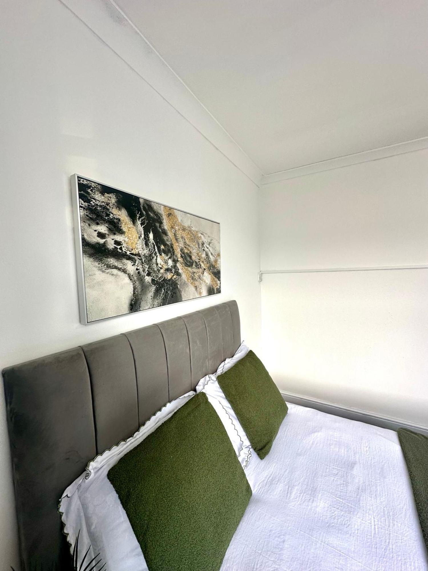 Spacious 4- Bedroom Flat! Kings Cross, St Pancras Londra