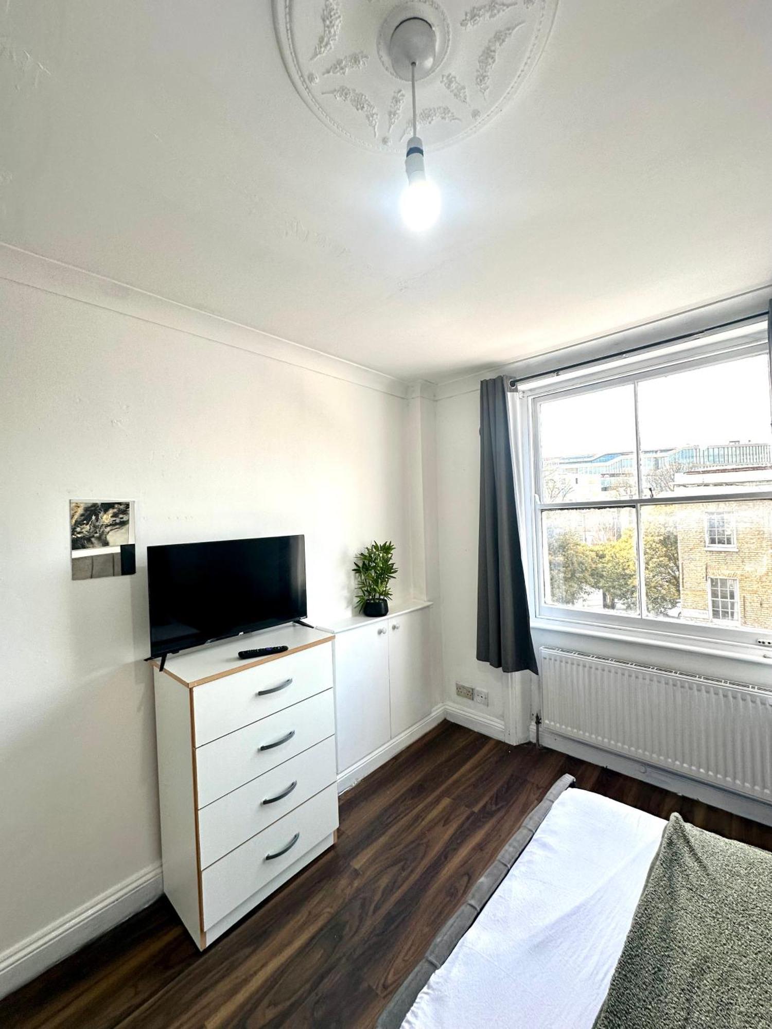 Spacious 4- Bedroom Flat! Kings Cross, St Pancras * Londra