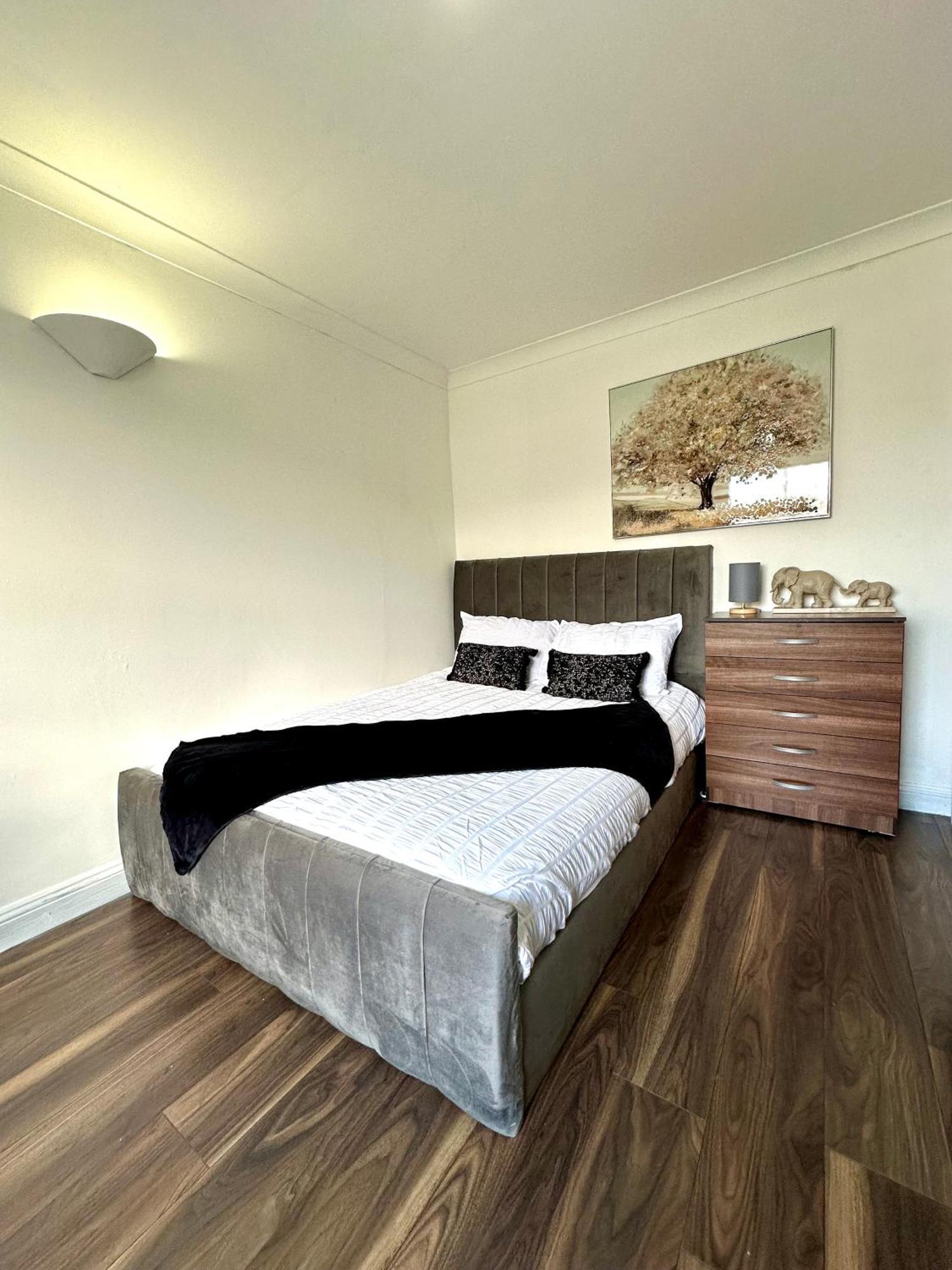Appartamento Spacious 4- Bedroom Flat! Kings Cross, St Pancras Londra
